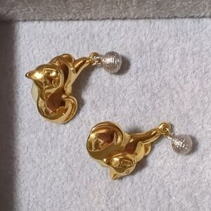Avon Kitty Cat Dangle Earrings, Frolicking Feline